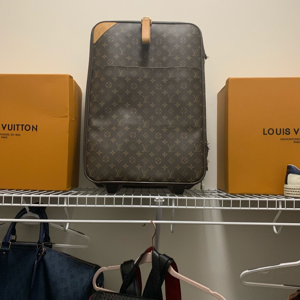 Louis Vuitton 55 Pegasi lightly used